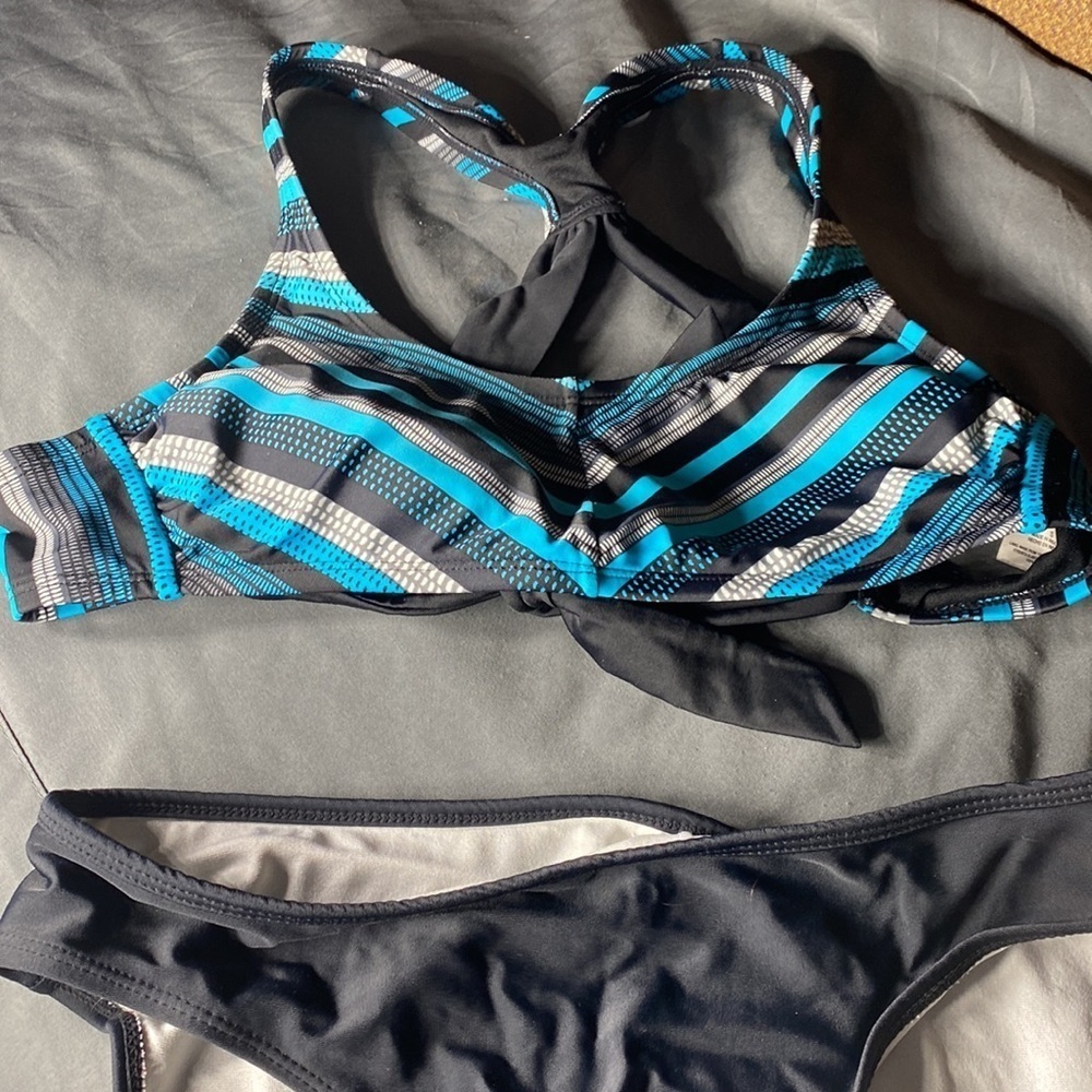 Mossimo swimsuit🏖 - Picture 7 of 9